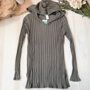 Honey and Lace casual long sleeve hoodie M